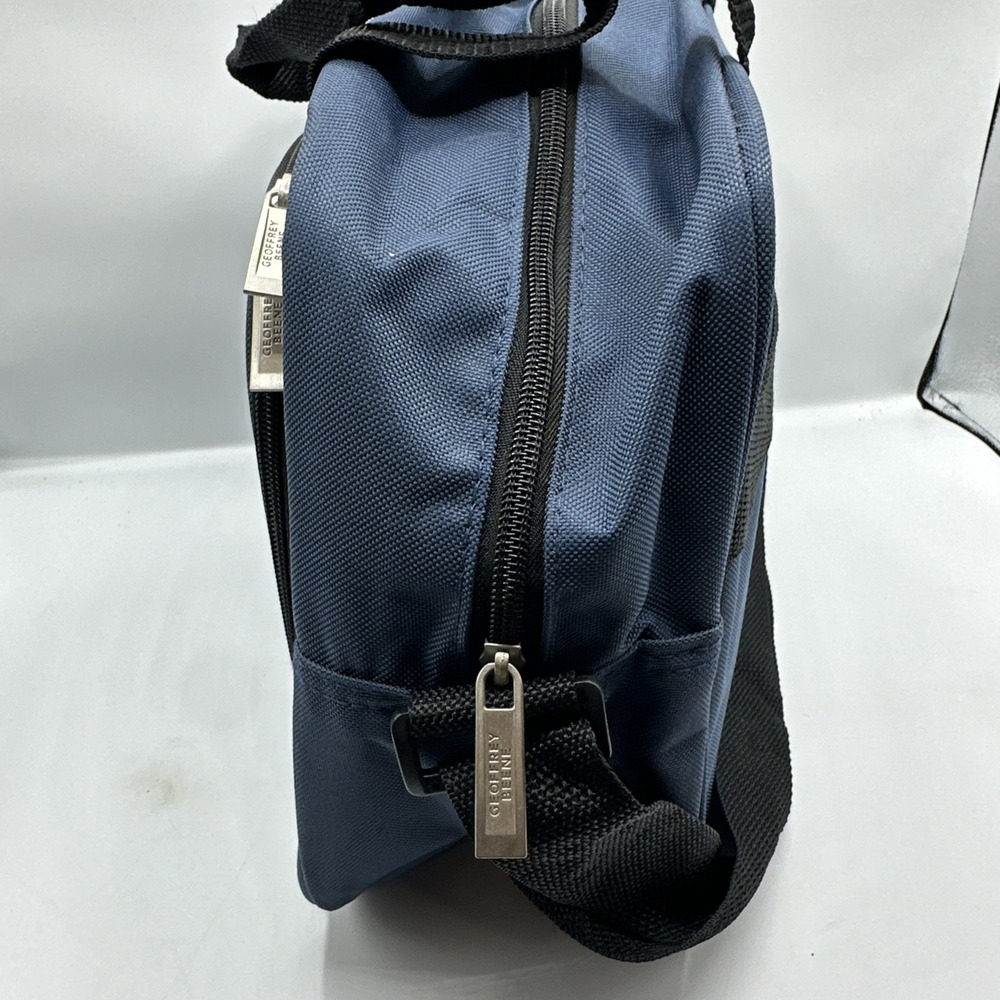 Geoffrey Beene Carry All Tote 14 " X 6" X 10" With Strap And Handles Blue. - Picture 4 of 11